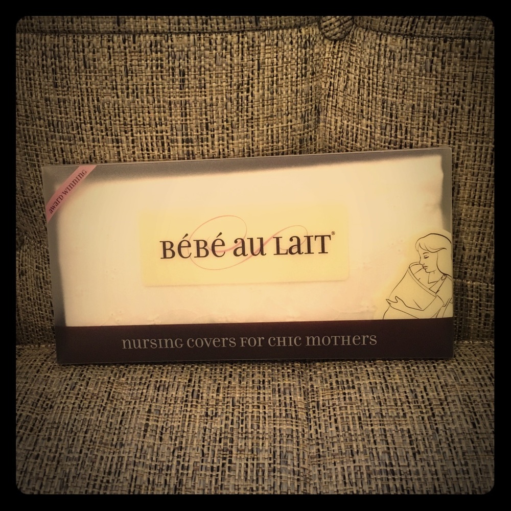 BEBE AU LAIT EYELET NURSING COVER NWT